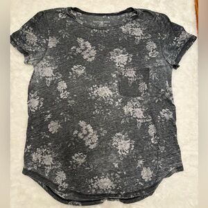 American Eagle Floral Pocket Tee